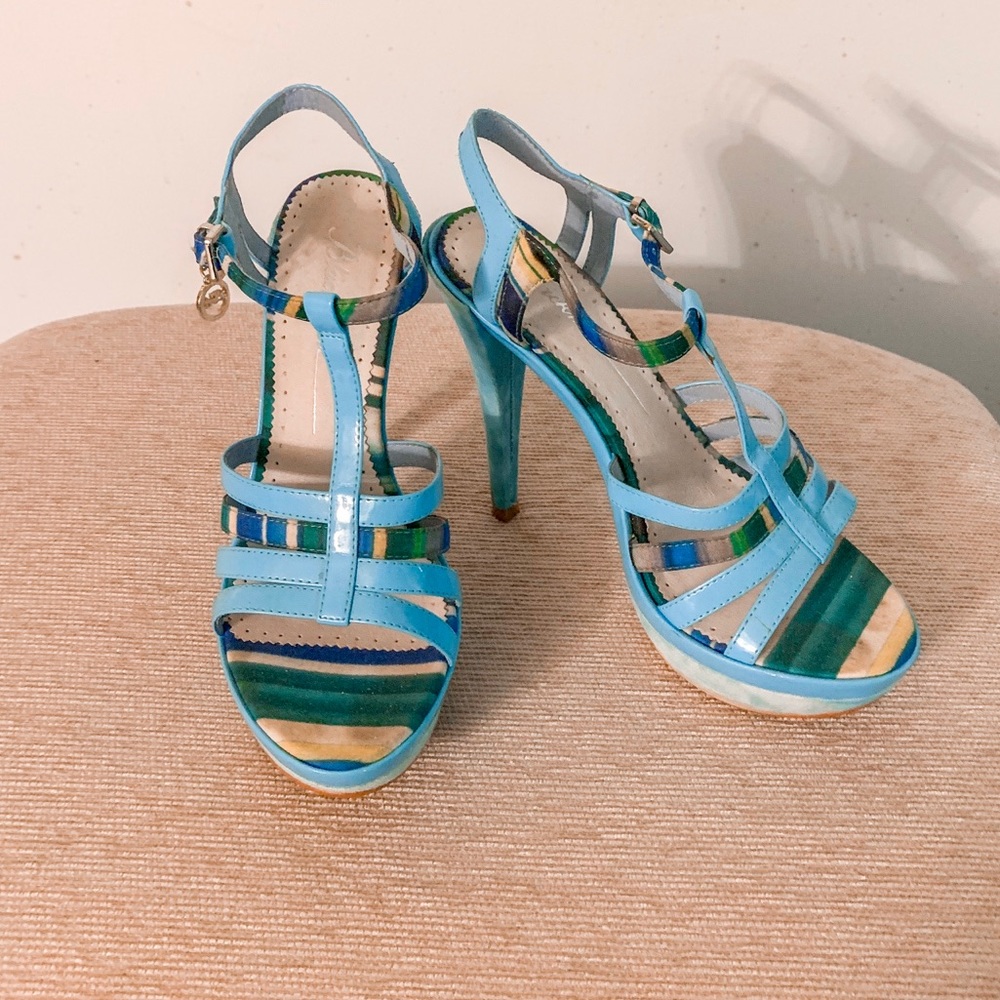 Colorful heals